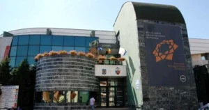 PRIMARUL PLEȘA NE MULȚUMEȘTE